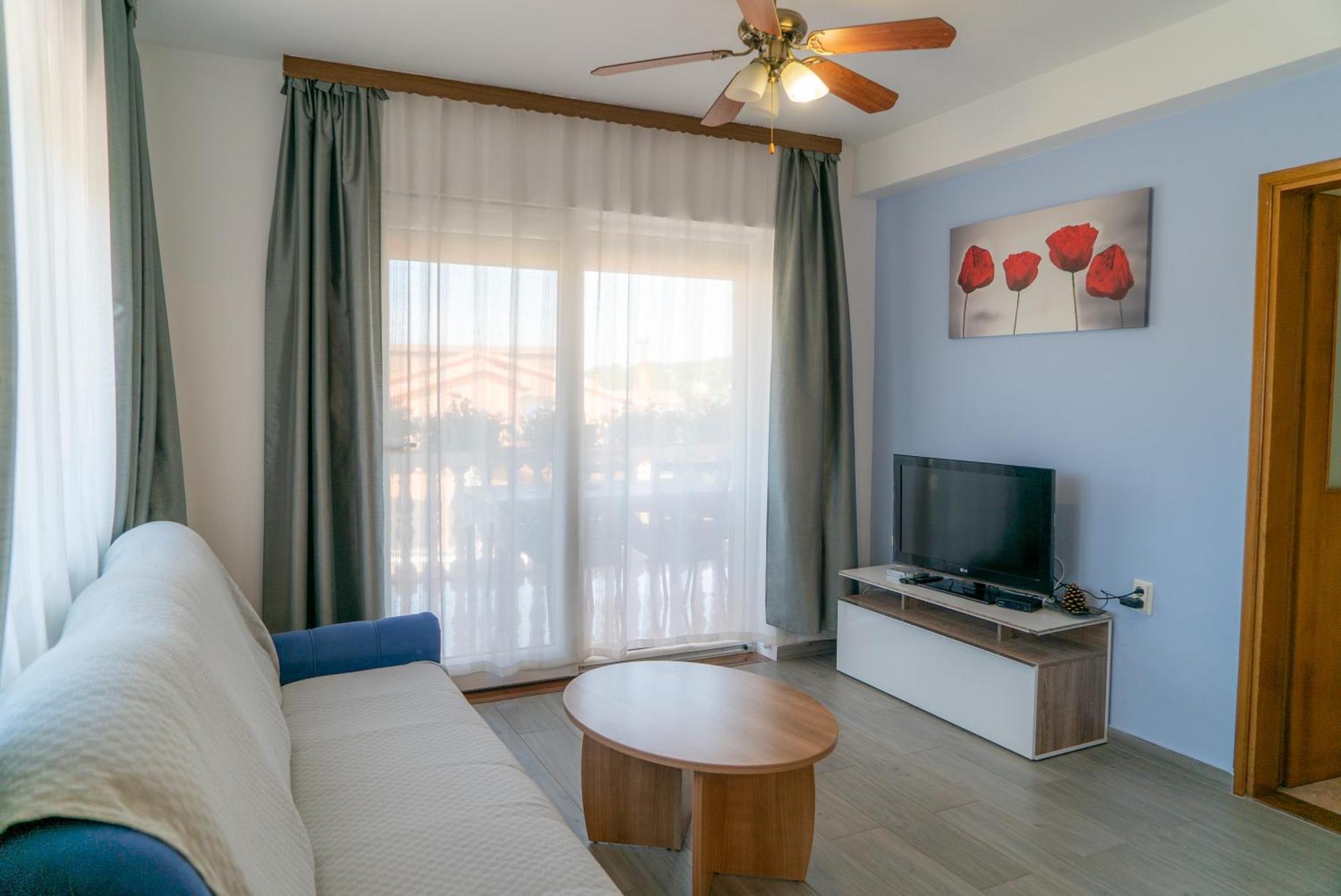 Apartments Zubcic Tisno Exterior foto
